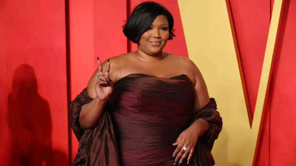 US Pop Star Lizzo Clarifies 'I Quit' Post Address, Dismisses Allegations in Recent Video